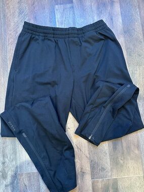 Prana Breathe Black Trackers with Rust Drawcord Medium